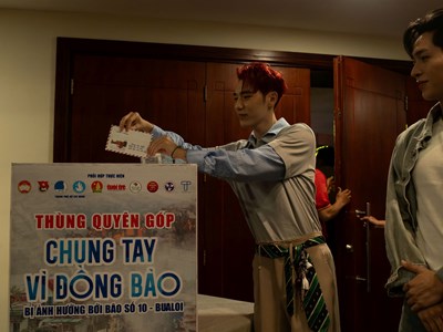 Nghệ sĩ TP.HCM tiếp tục 'Chung tay vì đồng bào' vùng bão lũ