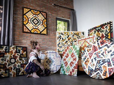 Triển lãm tranh của nữ nghệ sĩ Pháp tại TP.HCM