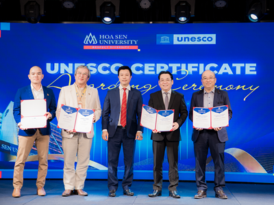 Trường Đại học Hoa Sen đón nhận chứng nhận của Liên hiệp các hội UNESCO thế giới