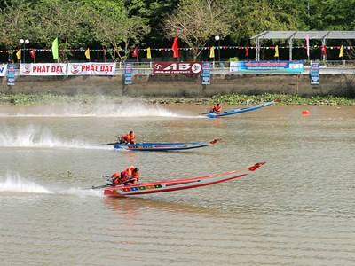 Giải đua vỏ composite TP. Cần Thơ 2025 quy tụ 142 VĐV nhiều tỉnh, thành