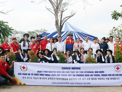 Giao lưu tình nguyện viên Hội Chữ thập đỏ tỉnh Gyeonggi (Hàn Quốc) tại TP.HCM