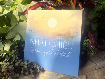 Ra mắt tập thơ “Nghìn nghi lễ tình” của nhà thơ Nhật Chiêu