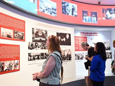 Khai mạc trưng bày chuyên đề “Nguyễn Thị Bình – Trí tuệ, bản lĩnh và nhân cách Phụ nữ Việt Nam thời đại Hồ Chí Minh”