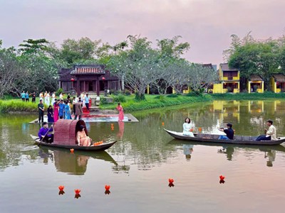 Bảo tàng Áo Dài tưởng niệm 65 năm thảm họa da cam tại Việt Nam