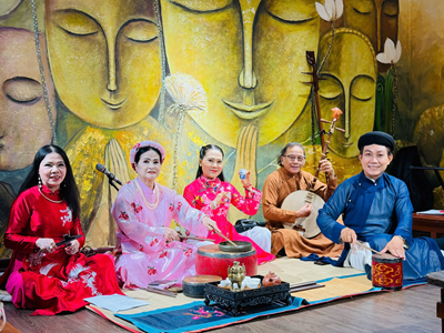 Hương trà kết nối Ca trù, Chầu văn và thơ ca