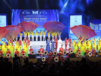 Đặc sắc chương trình nghệ thuật “Phan Châu Trinh - Di sản khai minh bất diệt”