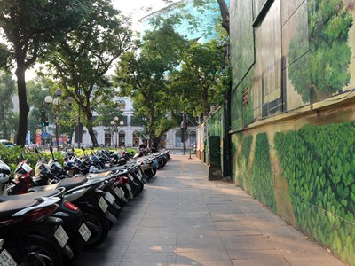 Thống nhất duy trì điểm giữ xe phục vụ khách đến Đường Sách TP.HCM