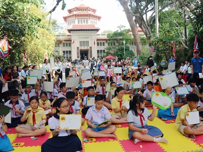 Gieo mầm tình yêu lịch sử từ sân chơi “Trạng nguyên Sử Việt“