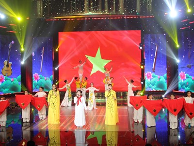 Sôi nổi Hội diễn văn nghệ quần chúng phường Bình Trưng lần I