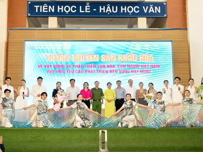 TP.HCM đưa sân khấu vào trường học tuyên truyền văn hóa ứng xử