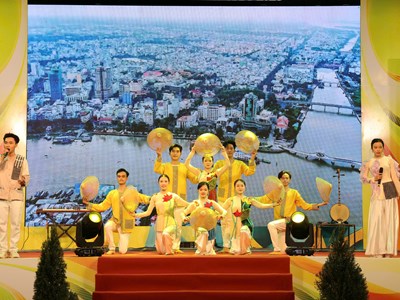 Khai mạc Liên hoan Đàn, hát dân ca Nam Bộ TP. Cần Thơ năm 2026