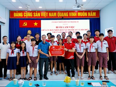 Trao tặng nhạc cụ Marching Band cho xã đảo Thạnh An, TP.HCM