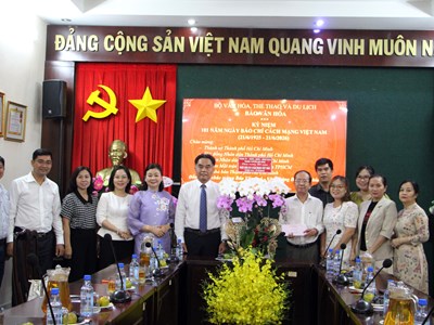 Lãnh đạo TP.HCM thăm, chúc mừng Báo Văn Hóa nhân Ngày Báo chí Cách mạng Việt Nam