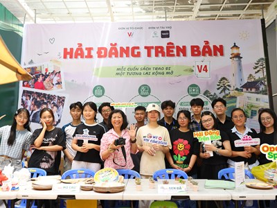 “Hải đăng trên bản” tiếp tục đưa sách đến học sinh vùng cao