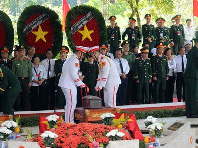 Thành kính tiễn đưa 731 Anh hùng liệt sĩ về nơi an nghỉ