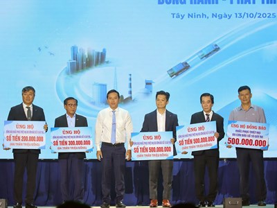 Nghĩa cử nhân văn tại sự kiện họp mặt doanh nghiệp tỉnh Tây Ninh