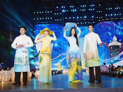 Lễ hội Áo dài TP.HCM chính thức khai hội