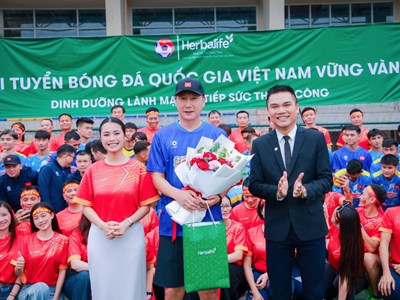 Herbalife Việt Nam tiếp sức Đội tuyển bóng đá quốc gia