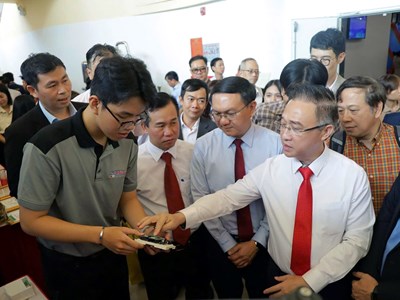 TP.HCM tăng tốc cho mục tiêu tăng trưởng hai con số
