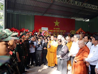 Ủy ban MTTQVN TP.HCM thăm hỏi, động viên lực lượng tìm kiếm và quy tập hài cốt liệt sĩ