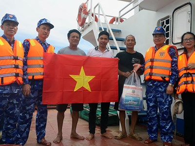 Cảnh sát biển Việt Nam nắm tình hình các vùng biển, đảo ven bờ Nam Trung Bộ