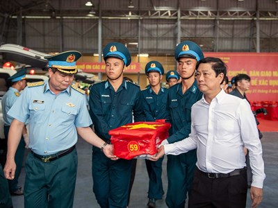 Thiêng liêng lễ bàn giao 7.104 mẫu sinh phẩm hài cốt liệt sĩ