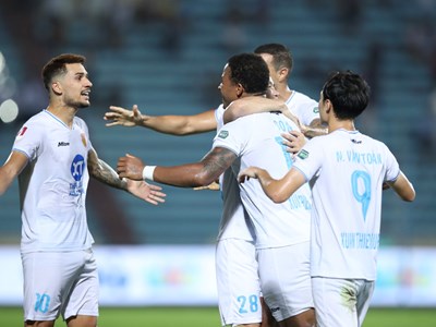 Thắng B.Bình Dương, Nam Định tiến gần đến chức vô địch Night Wolf V.League 1 2023/24