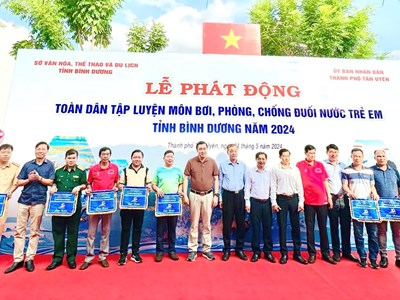 Bình Dương phát động toàn dân tập luyện môn bơi, phòng, chống đuối nước trẻ em 