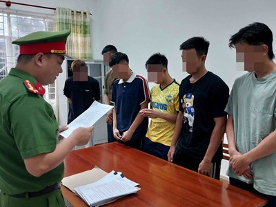 Bắt giữ 6 cầu thủ CLB bóng đá Bà Rịa - Vũng Tàu vì hành vi đánh bạc