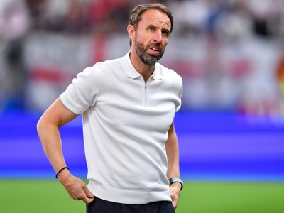 HLV tuyển Anh thận trọng trước Thuỵ Sĩ