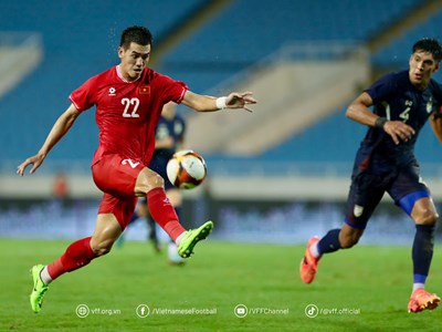 Tuyển Việt Nam thua ngược Thái Lan