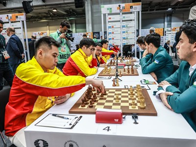 Thắng nhà đương kim vô địch, tuyển cờ vua Việt Nam bay cao trên bảng xếp hạng