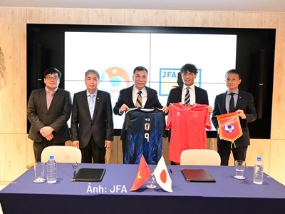Việt Nam và Nhật Bản tăng cường hợp tác phát triển bóng đá