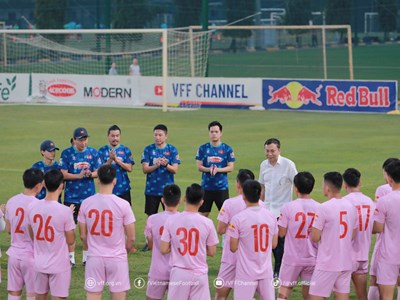 Tiền đạo Văn Toàn: Toàn đội đã sẵn sàng cho trận đấu Ấn Độ