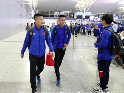 Tuyển Việt Nam lên đường sang Hàn Quốc tập huấn