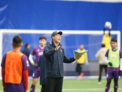 HLV Kim Sang-sik hài lòng về sự thể hiện của các học trò trong chuyến tập huấn Hàn Quốc