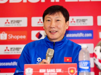 HLV Kim Sang-sik: Toàn đội sẽ cố gắng hết mình để chiến thắng ngày mai