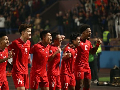 Xuân Son toả sáng, tuyển Việt Nam đánh bại Thái Lan