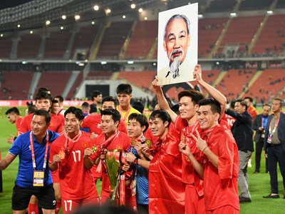 Muôn kiểu ăn mừng chức vô địch ASEAN Cup của các cầu thủ Việt Nam