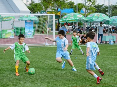 Thêm sân chơi bóng đá cho trẻ em tại TP.HCM