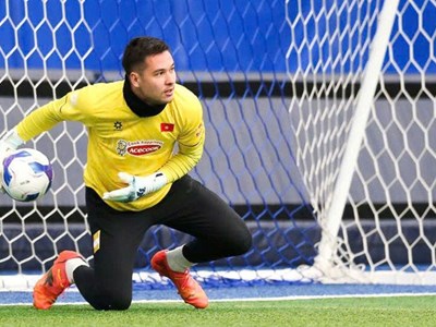 Thủ thành Nguyễn Filip xin không tập trung cùng đội tuyển Việt Nam