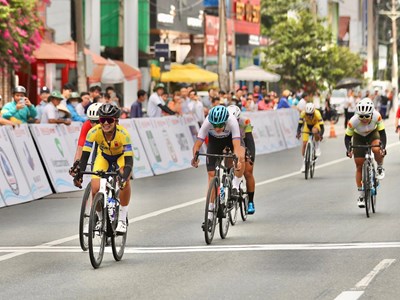 Các tay đua Thái Lan tiếp tục thắng chặng tại Biwase Tour Of Vietnam 2025