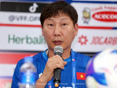 HLV Kim Sang-sik nói gì trước trận đấu với đội tuyển Campuchia?