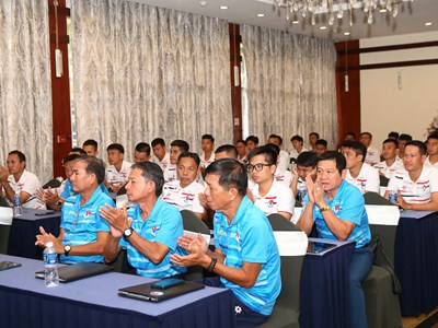 Các giám sát trọng tài và trọng tài khu vực phía Nam hoàn thành lớp tập huấn giữa mùa giải