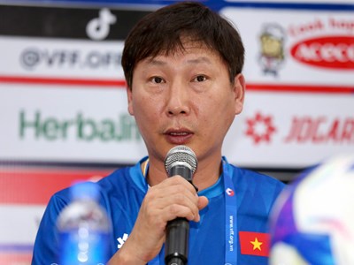 HLV Kim Sang-sik nói gì về trận thắng của đội tuyển Việt Nam trước Campuchia?