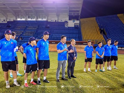 Lãnh đạo VFF gặp mặt, động viên đội tuyển Việt Nam trước trận đấu với Lào