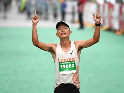 Hoàng Nguyên Thanh, Nguyễn Thị Oanh giành chiến thắng tại Tiền Phong Marathon 2025