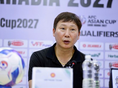 HLV Kim Sang-sik: Toàn đội phải cải thiện khả năng dứt điểm