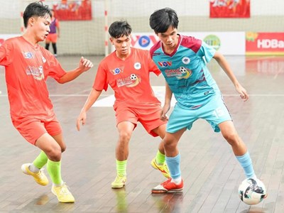 Sôi động Giải Futsal sinh viên TP.HCM 2025