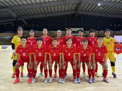 Futsal nữ Việt Nam thắng trận quan trọng nhất vòng bảng